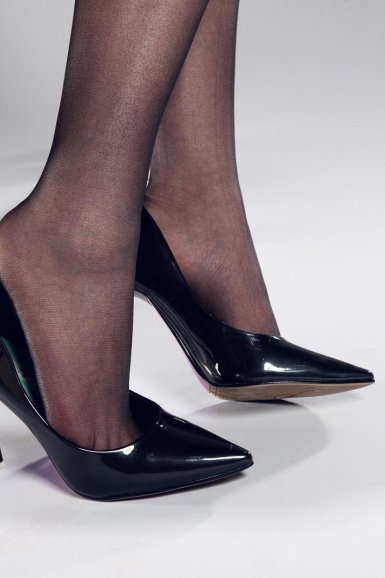 KPL_探访中国蛋鸡之乡:蛋价半年跌去近六成 养殖户瞄准下一轮好行情(图1) 夏季赛